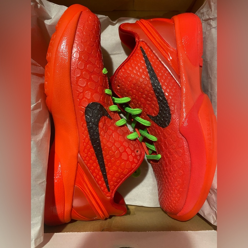 **SOLD** Zoom Kobe 7 Protro Reverse Grinch